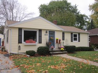 1915 S Memorial Dr, Appleton, WI 54915