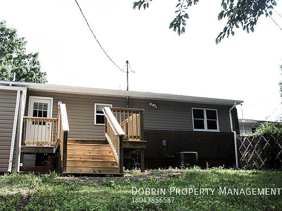 3rd image of 1250 Moore St