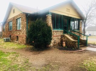 712 N College St, Neosho, MO 64850