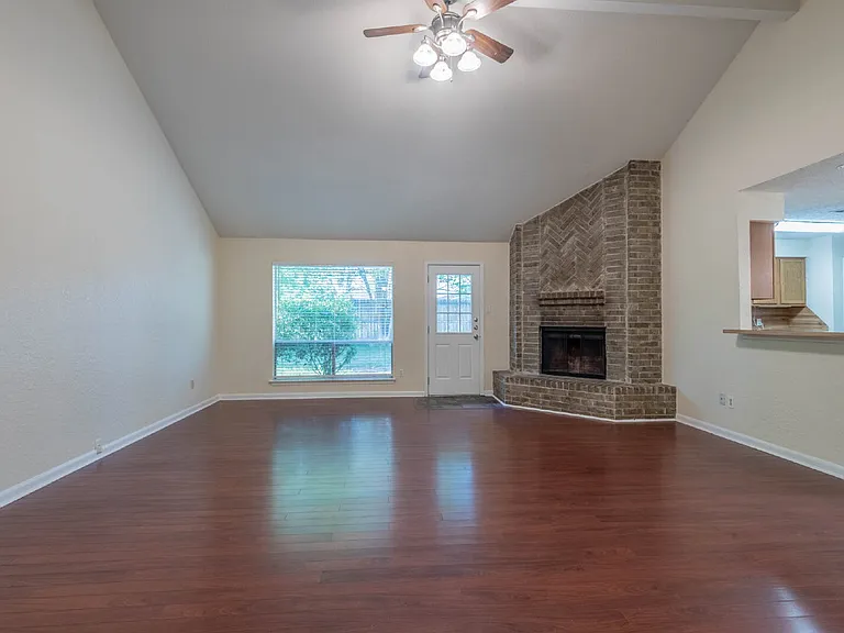 4922 Temple Bell Dr — Photo 13