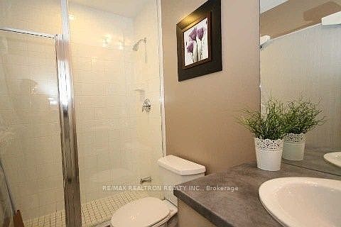 2nd image of 38 Grenville St #2203
