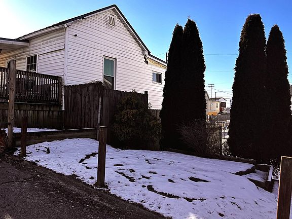 3rd image of 111 N 25th St