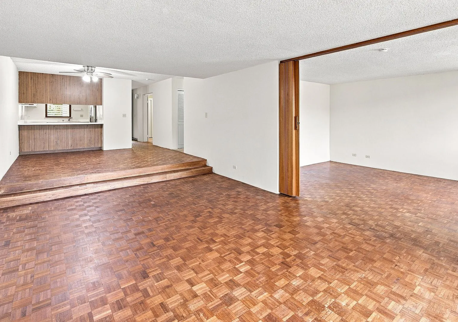 Mauna Luan - 2 Bedroom, 2 Bathroom, 2 Parking — Photo 3