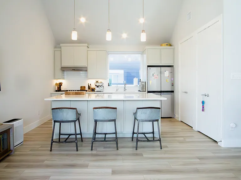 1120 Barsotti Ct — Photo 3