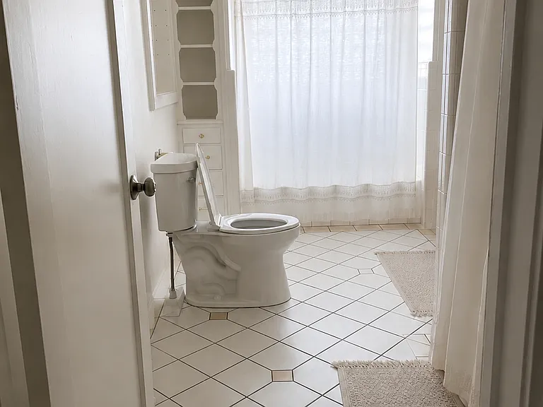 8 Panoramic Ave #A — Photo 9