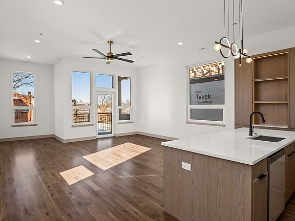 4th image of 4441 S Vincennes Ave #3