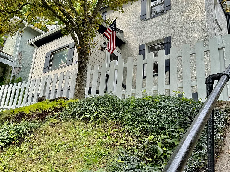 28 Shady Ln — Photo 1