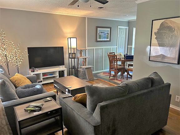 3rd image of 3306 Avon Dr