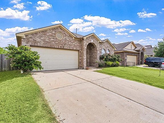 4th image of 285 Country Crossing Cir