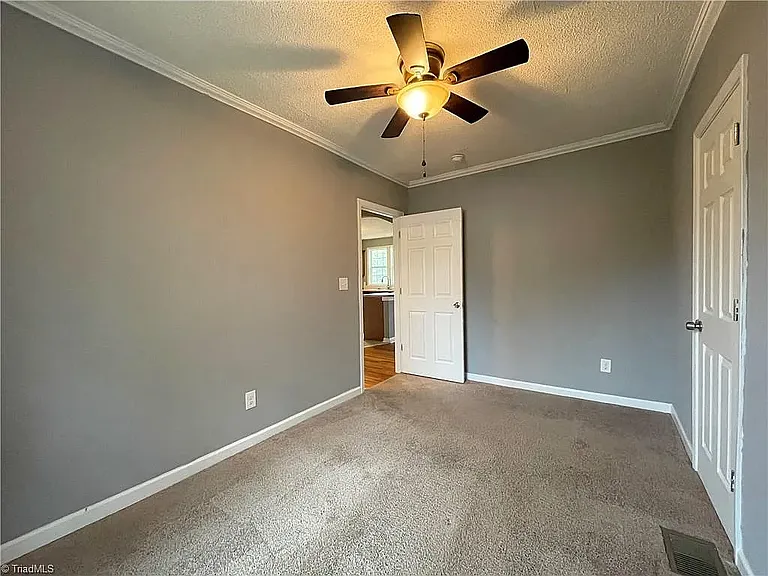 2053 W Clemmonsville Rd — Photo 18