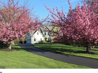 105 Rose Ann Ln, West Grove, PA 19390