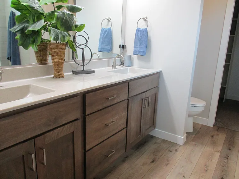 177 N Canterbury Cir — Photo 20