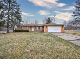 4048 W Carpenter Rd, Flint, MI 48504