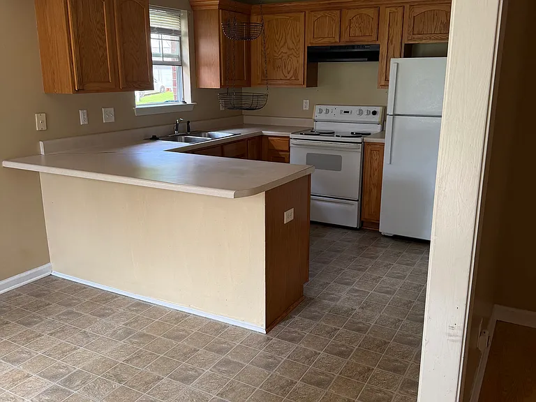 1384 Marhill Cv — Photo 15
