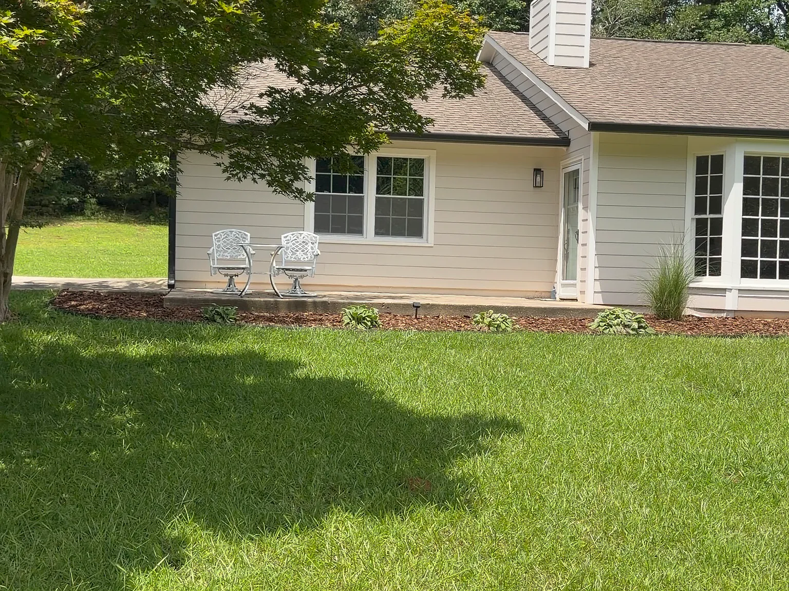3 bed, 1874 sqft, $2,800 — Photo 4
