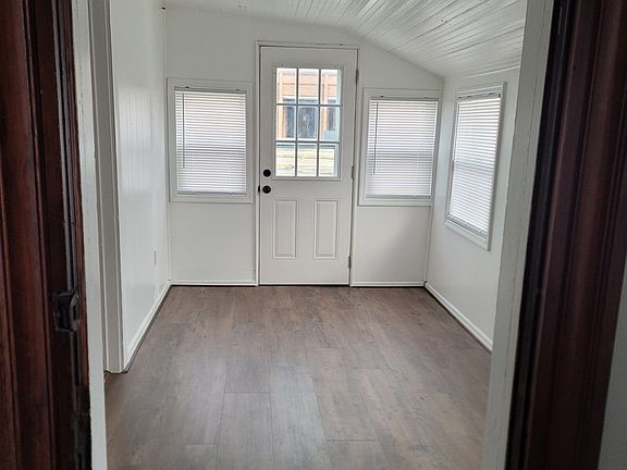 2nd image of 221 Chestnut St