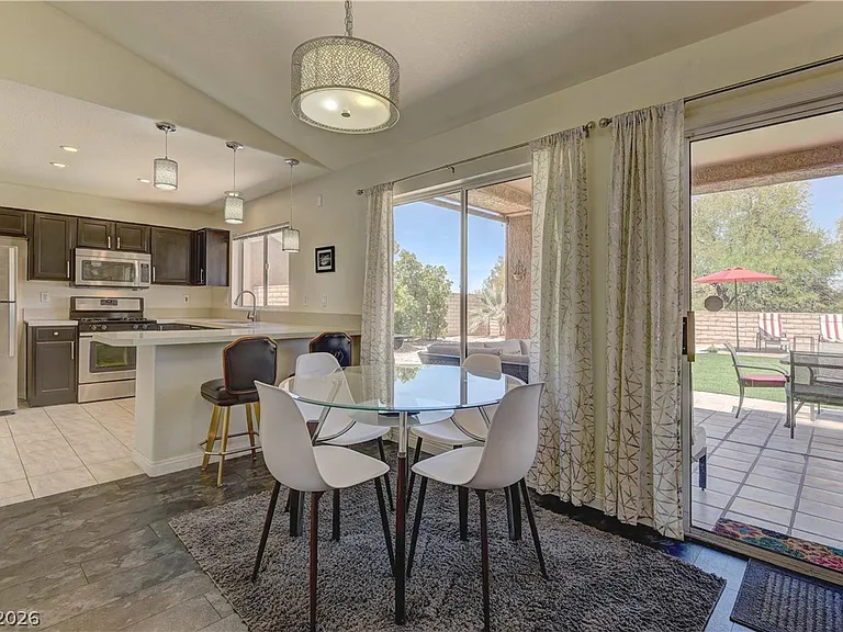 8912 Signal Terrace Dr — Photo 8