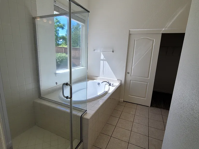 2770 Beach River Dr — Photo 9