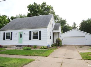 506 West St, Washington, IL 61571