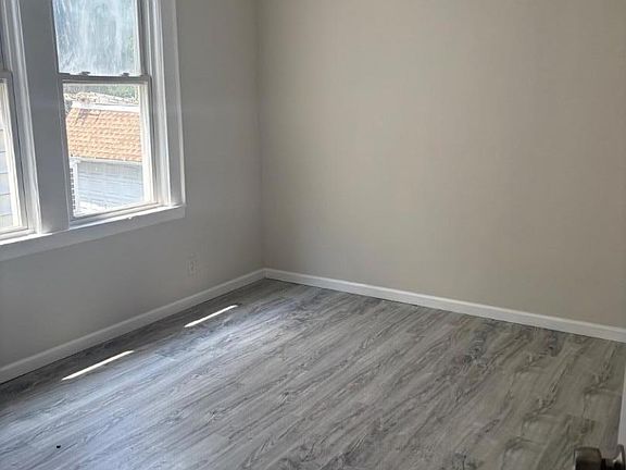 4th image of 33 Rose Terrace