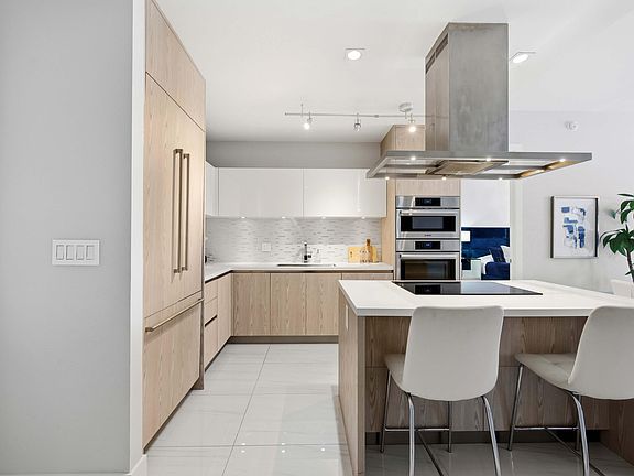 4th image of 155 E Boca Raton Road #313