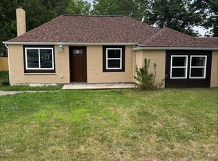 720 Sawyer Rd, Lansing, MI 48911