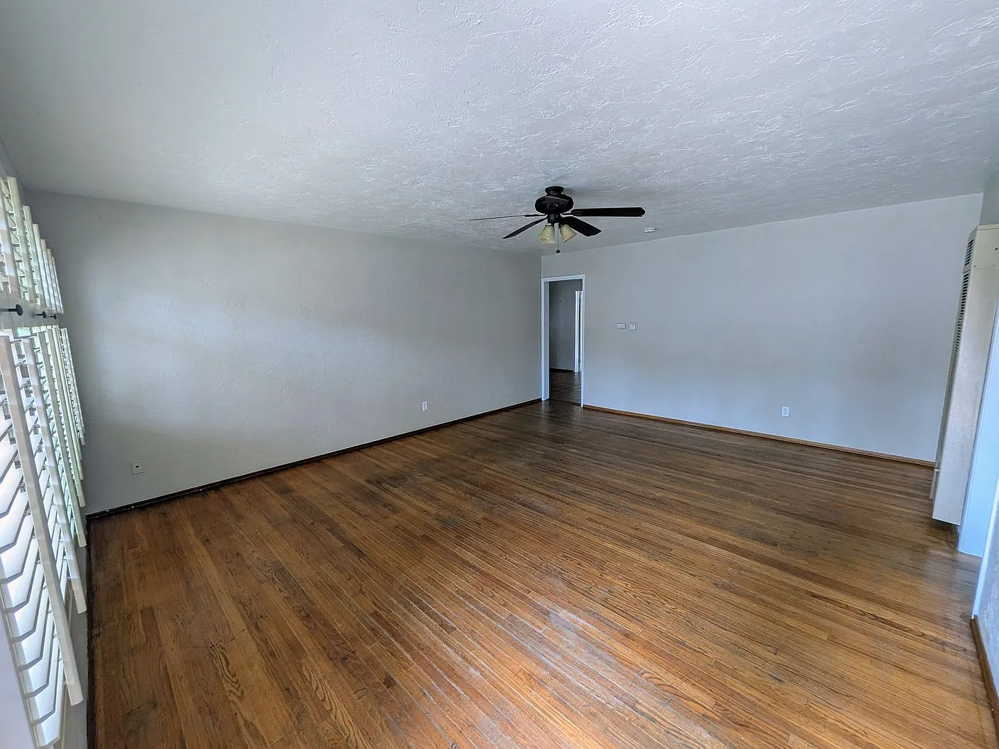 5 Bedroom House w/ A/C + Laundry near SDSU - Bright and Airy on Quiet Street! — Photo 3