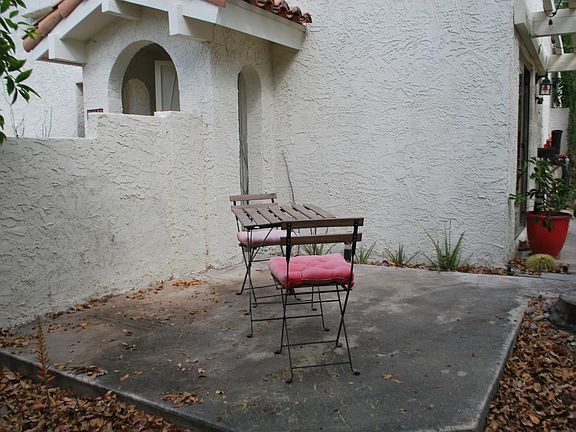 4th image of 1802 E Frier Dr Unit 3