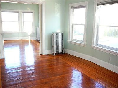 3rd image of 212 Glenwood Ave
