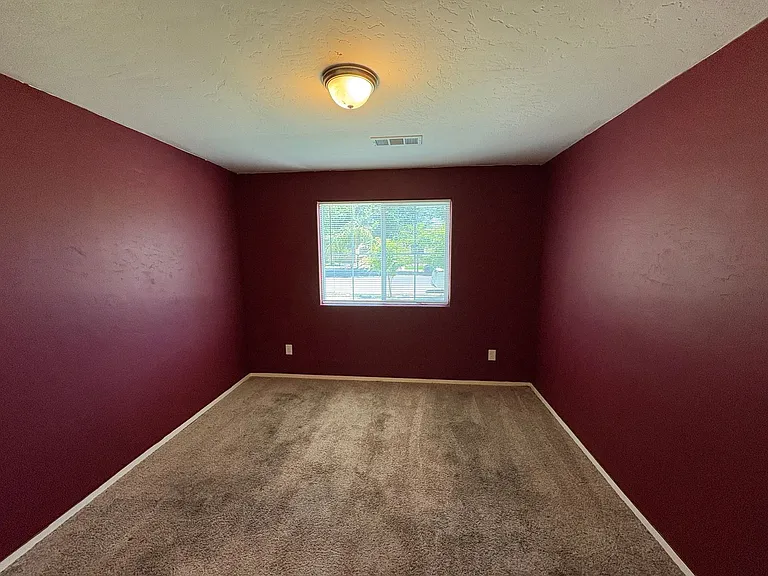 2132 E Sweet Ave — Photo 12