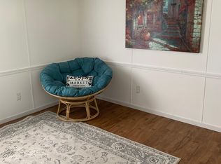 1960 B Stokes Rd, Greenville, NC 27858