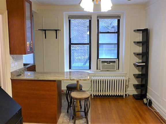 2nd image of 300 8th Ave APT 2G