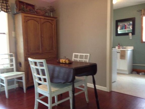 5th image of 324 N Englewood Dr