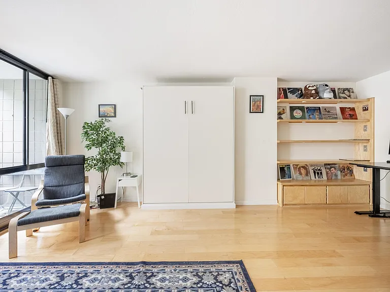 900 Bush St #213 — Photo 3