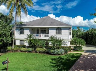 9052 Mockingbird Dr, Sanibel, FL 33957