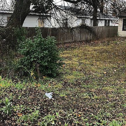 3rd image of 203 W Avenue C