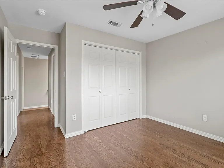 1110 Carrington Ct — Photo 18