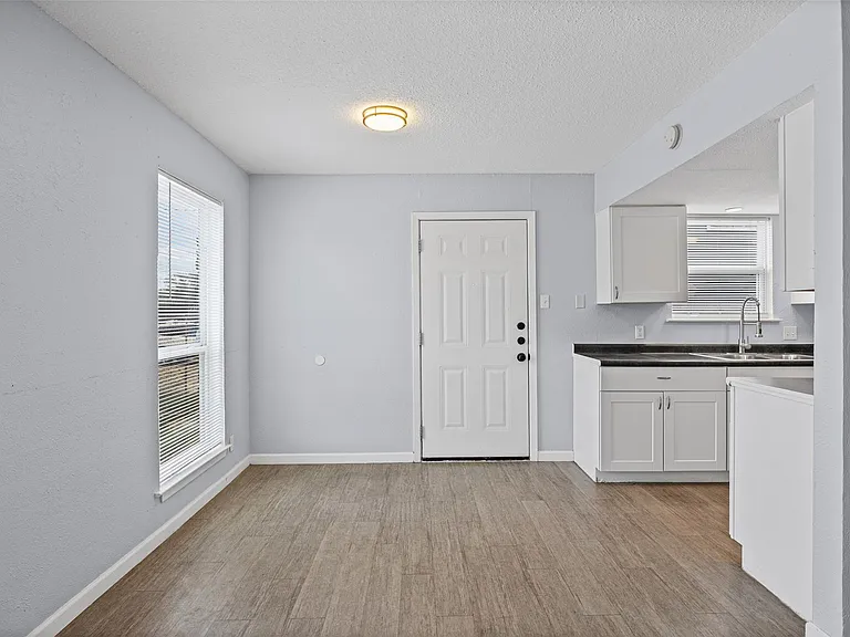 2615 Ektom Dr #A — Photo 11