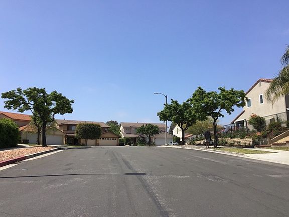 5th image of 15139 Holiday Way