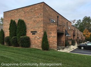 916 School St APT 3, Lisle, IL 60532