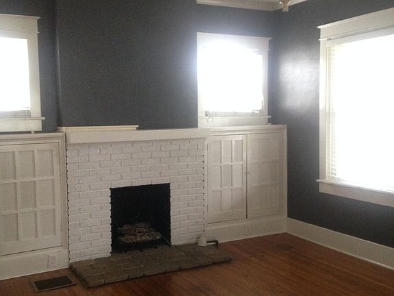 5th image of 210 Winn St