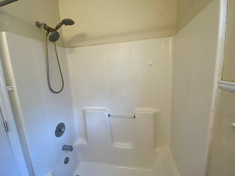 14 Flagship Ct — Photo 8