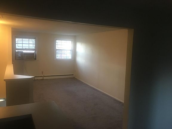 3rd image of 36 Birch Dr
