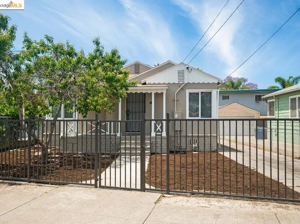 8923 Hillside St, Oakland, CA 94605