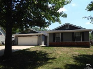 1905 E 25th Ter, Lawrence, KS 66046