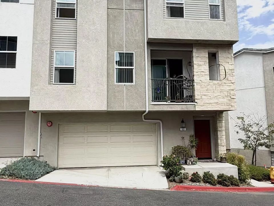 1st image of 367 Fitzpatrick Rd #101