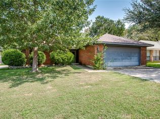 3006 Rambling Dr, Dallas, TX 75228