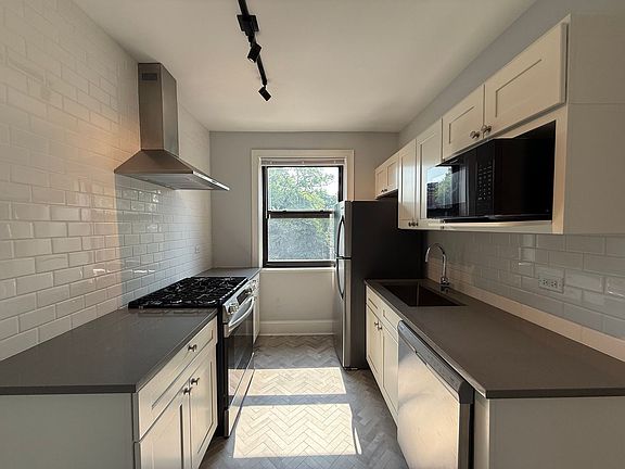 5th image of 2129 Ridge Ave #2129-315-3F