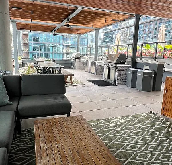 603 N Wells St #401 — Photo 9