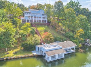 4425 Plantation Estates Rd, Radford, VA 24141